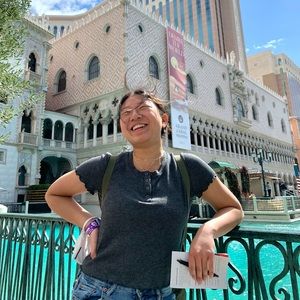 Meet your Poshers, Jessie and Natalie